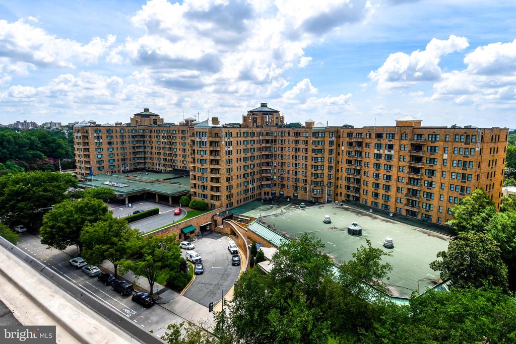 2501 CALVERT STREET NW Unit: 605