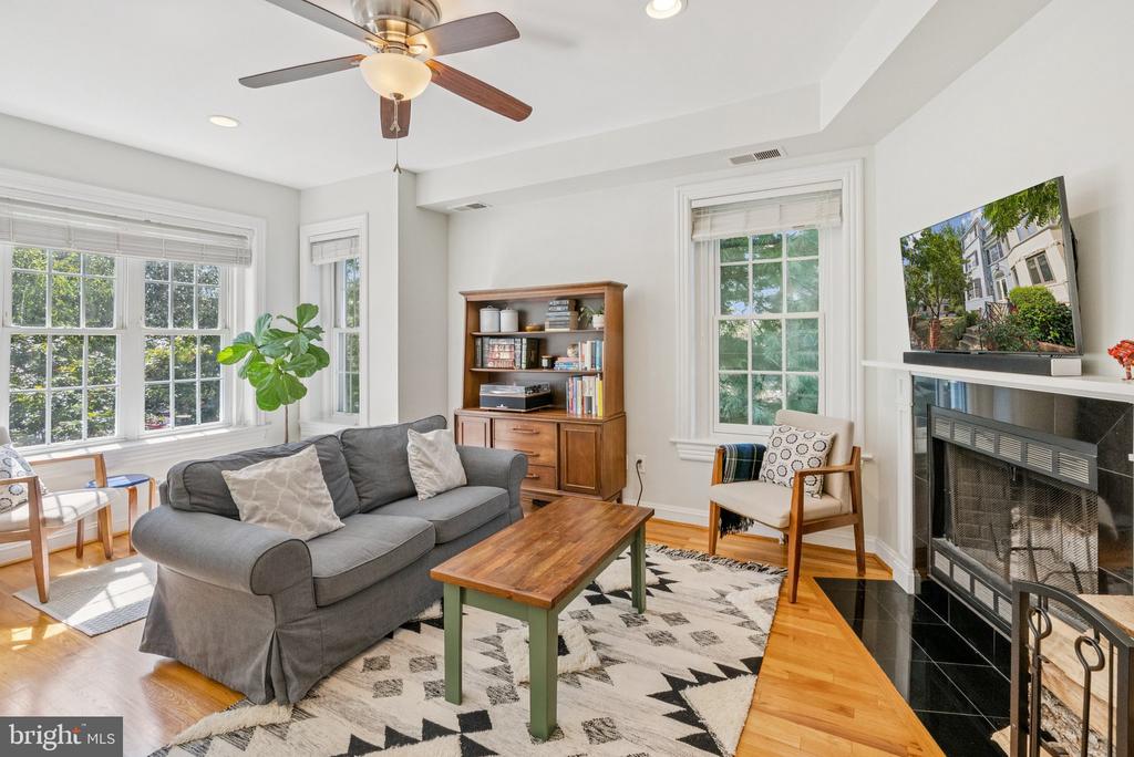 1633 NEWTON STREET NW Unit: 3