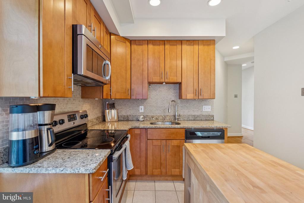 1633 NEWTON STREET NW Unit: 3