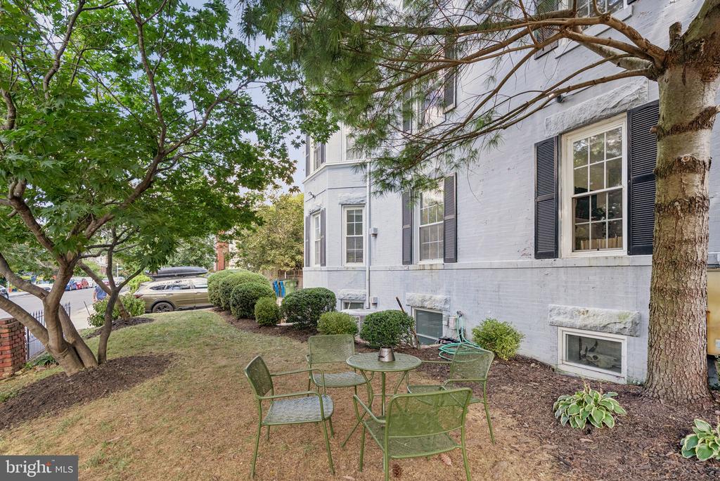 1633 NEWTON STREET NW Unit: 3