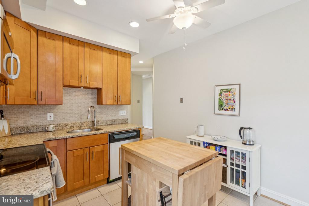 1633 NEWTON STREET NW Unit: 3