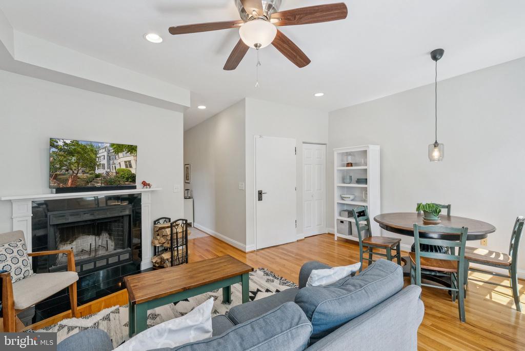 1633 NEWTON STREET NW Unit: 3