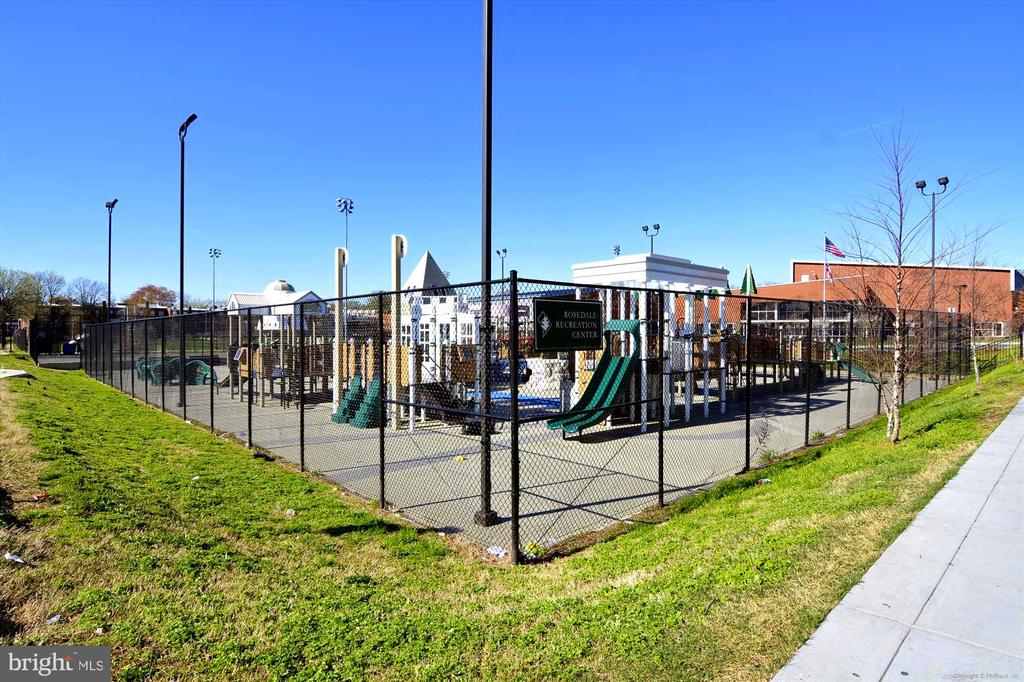 2018 E STREET NE