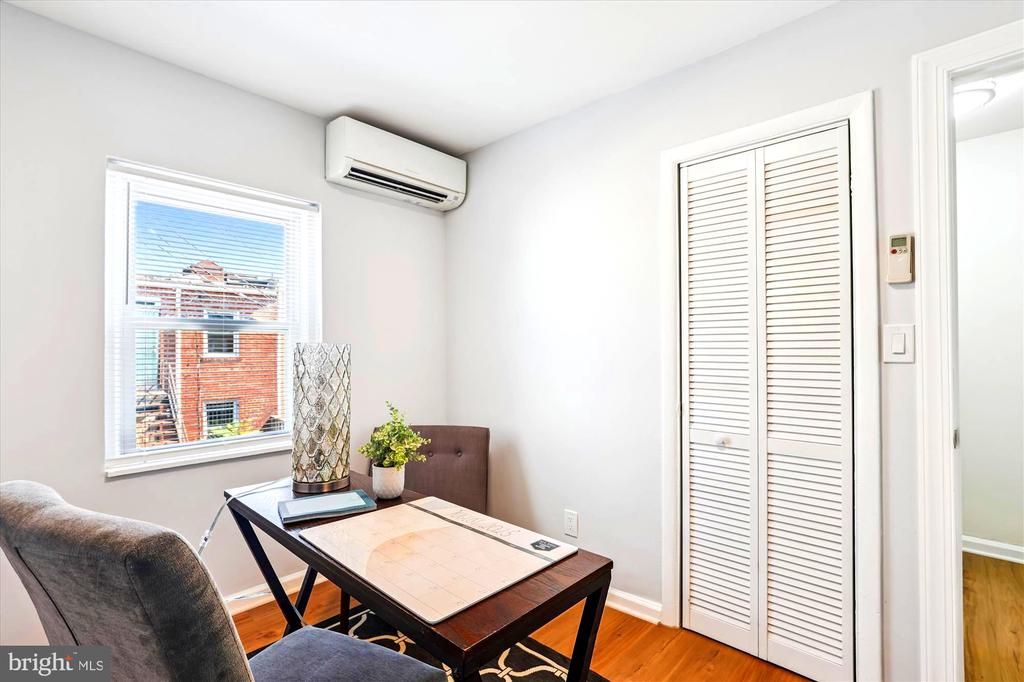 2018 E STREET NE