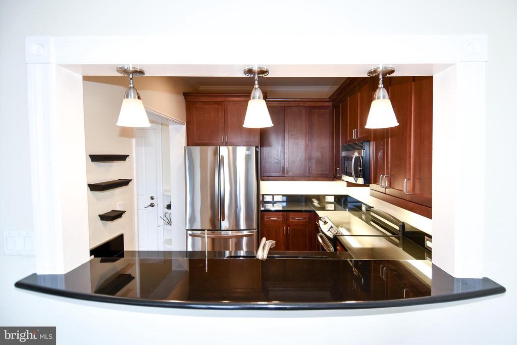 401 NE 13TH STREET NE Unit: PH8