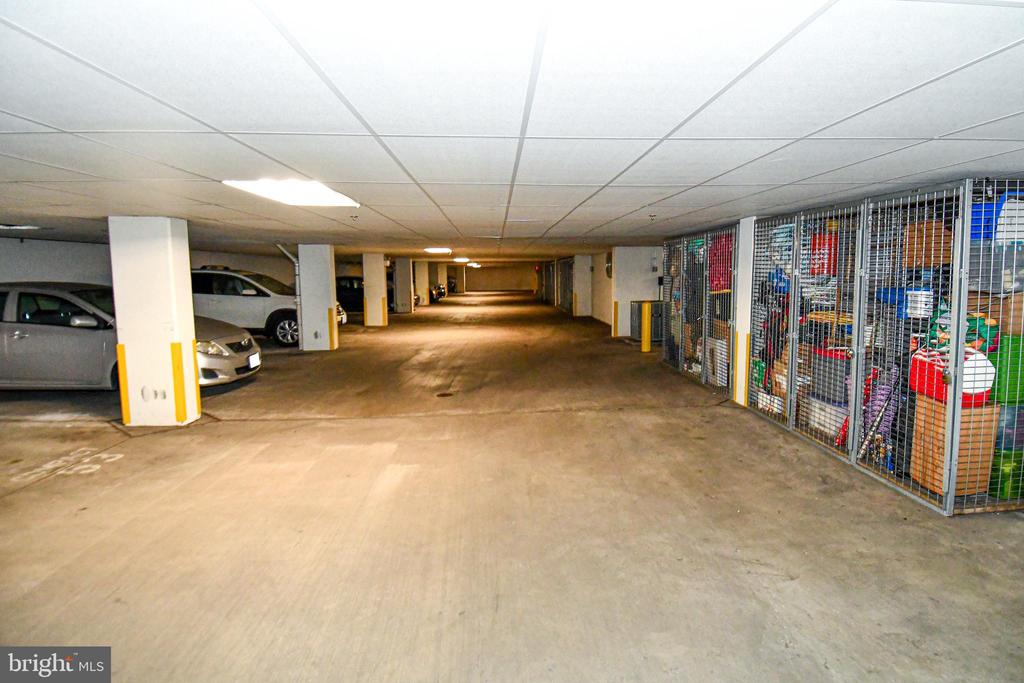 401 NE 13TH STREET NE Unit: PH8