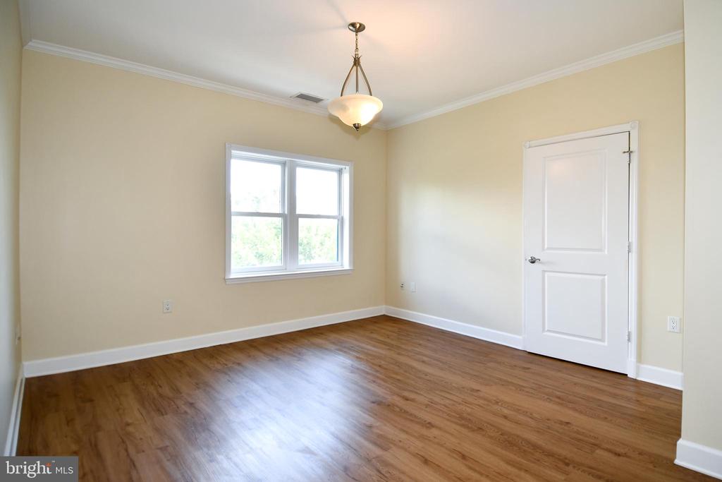 401 NE 13TH STREET NE Unit: PH8