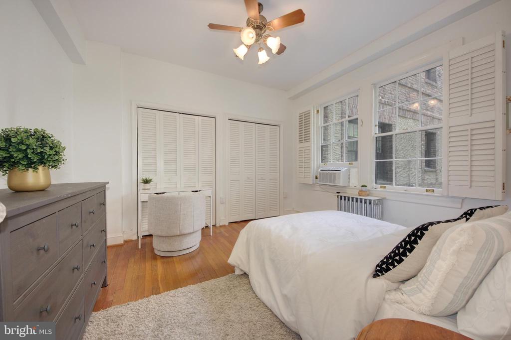 3031 SEDGWICK STREET NW Unit: 102-E