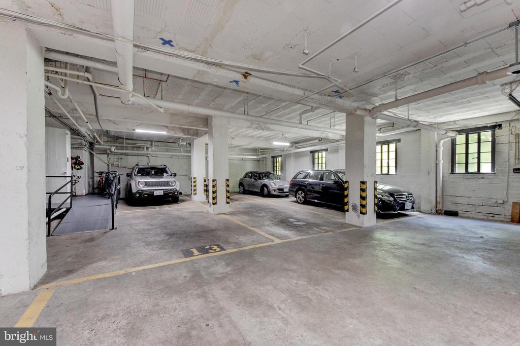 3031 SEDGWICK STREET NW Unit: 102-E