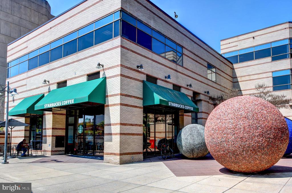 3031 SEDGWICK STREET NW Unit: 102-E