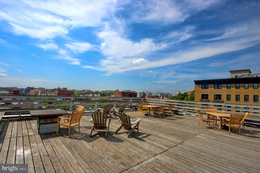 1725 17TH STREET NW Unit: 416