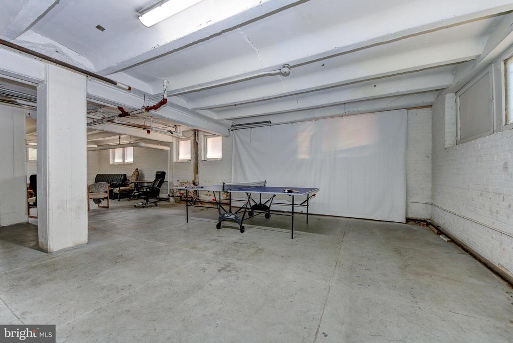 1725 17TH STREET NW Unit: 416