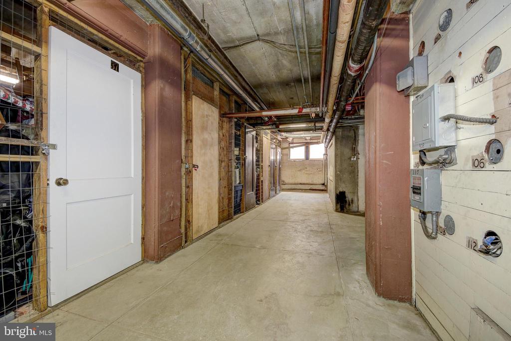 1725 17TH STREET NW Unit: 416