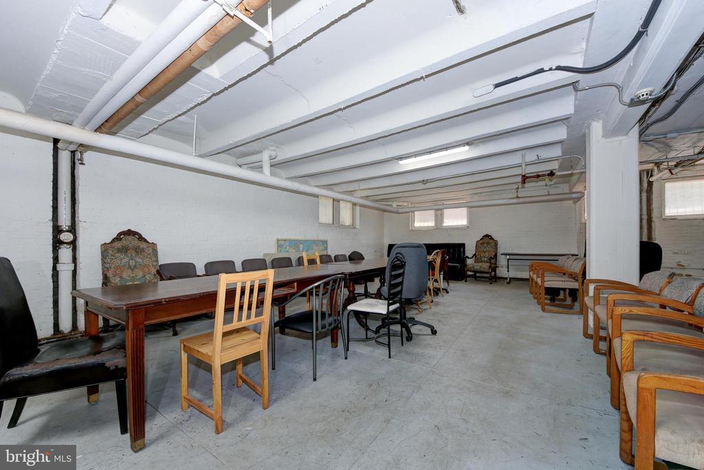 1725 17TH STREET NW Unit: 416