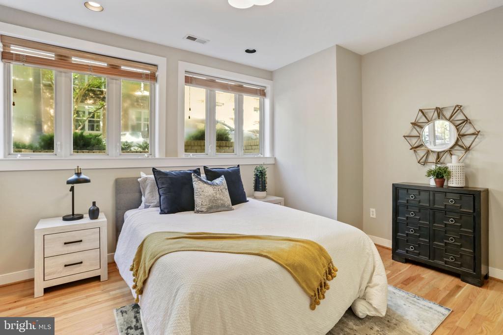 2363 CHAMPLAIN STREET NW Unit: 1