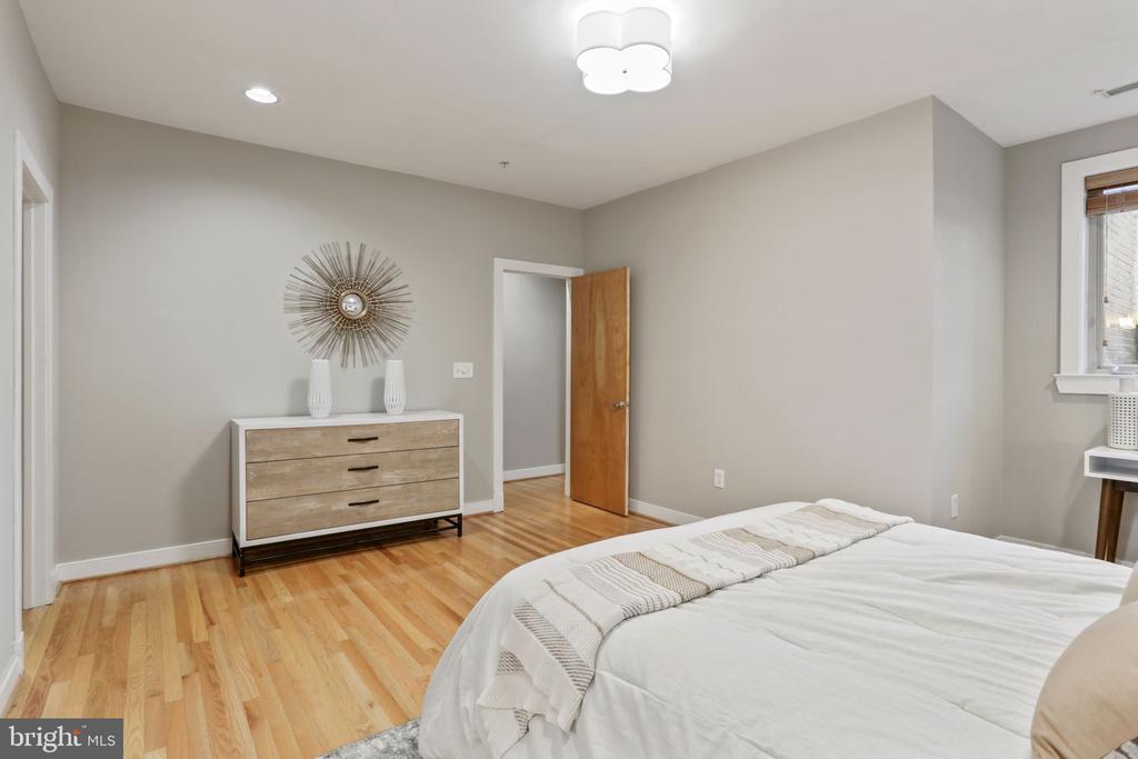 2363 CHAMPLAIN STREET NW Unit: 1