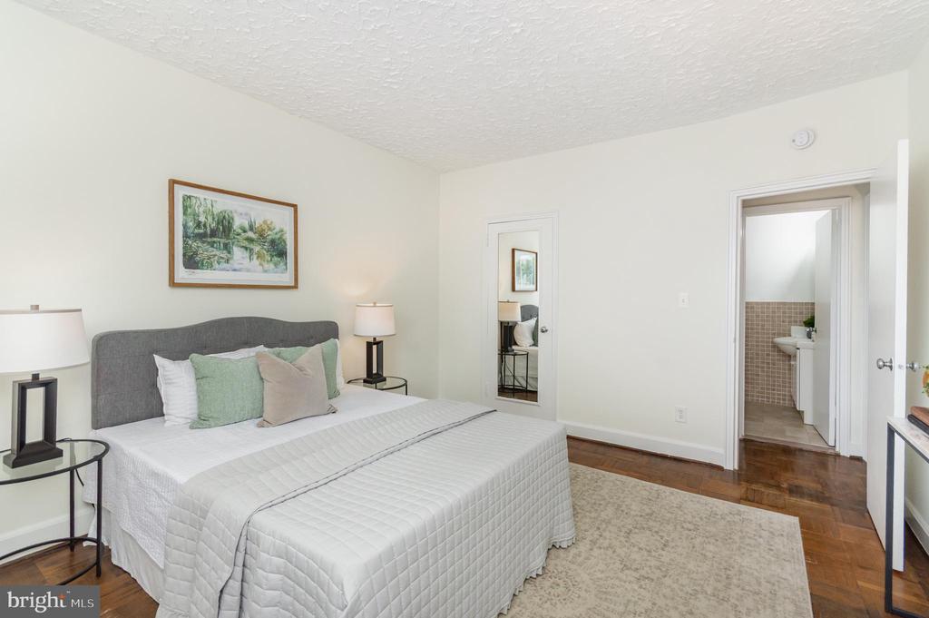 3901 CATHEDRAL AVENUE NW Unit: 419