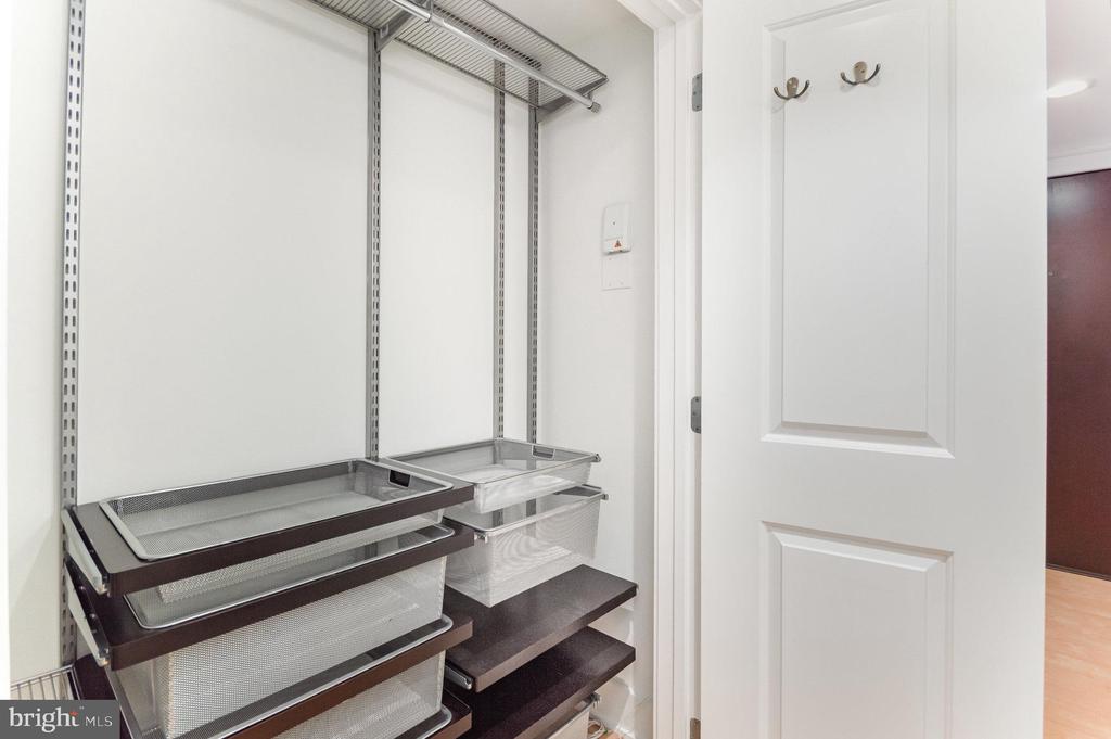 1450 CHURCH STREET NW Unit: 203
