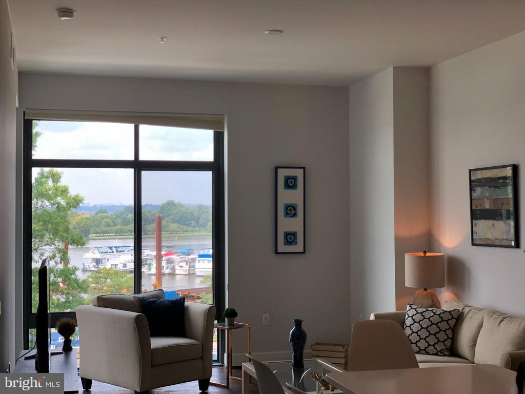 525 WATER STREET SW Unit: 308