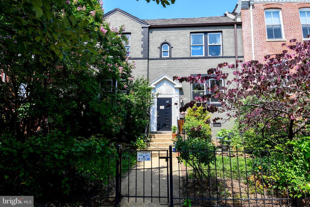 719 12TH STREET SE Unit: 3