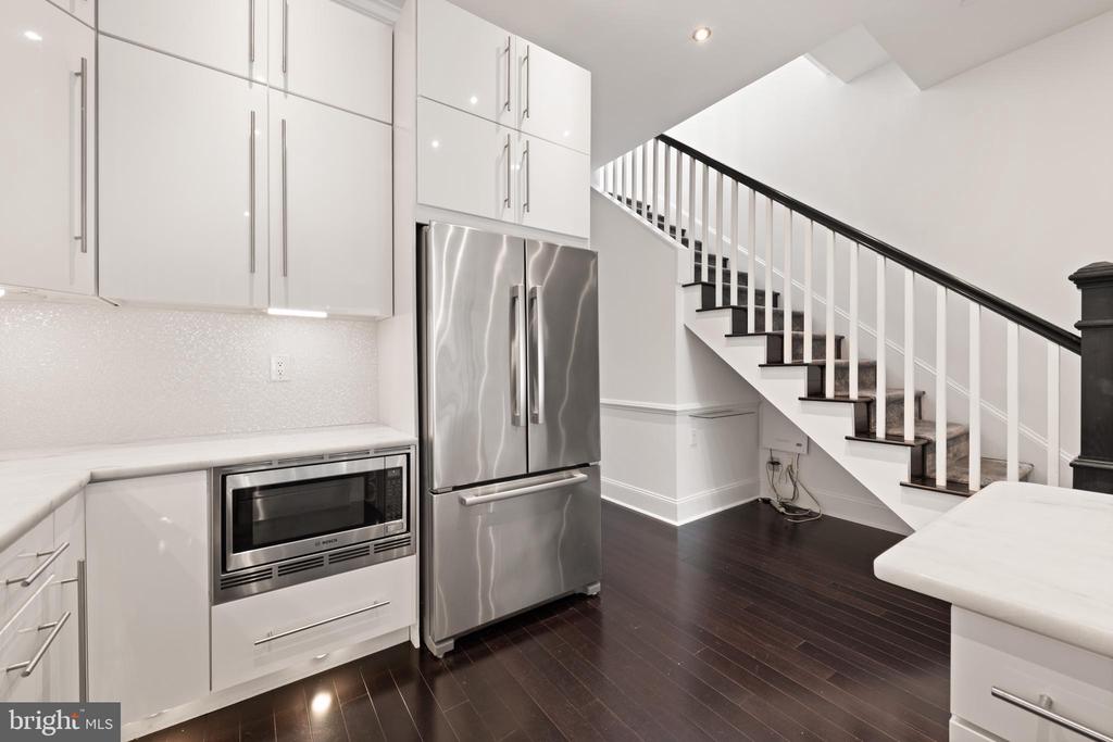 719 12TH STREET SE Unit: 3