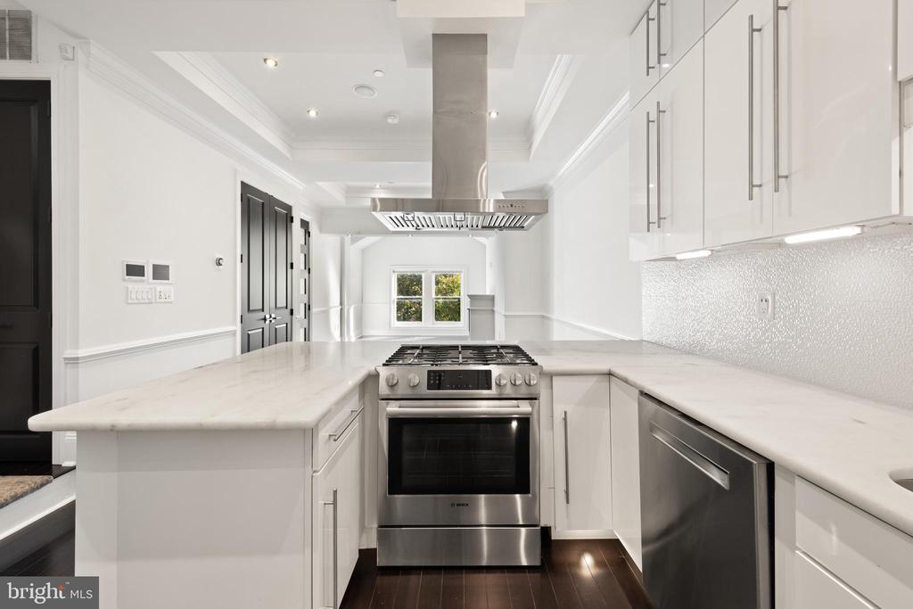 719 12TH STREET SE Unit: 3