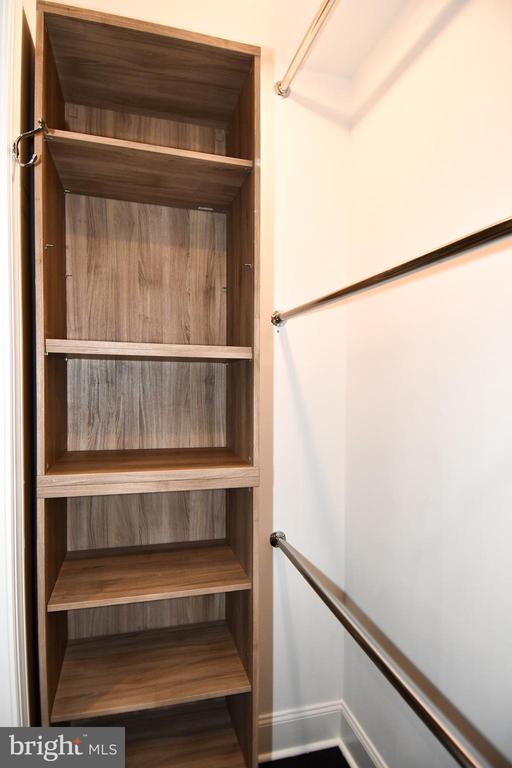 719 12TH STREET SE Unit: 3