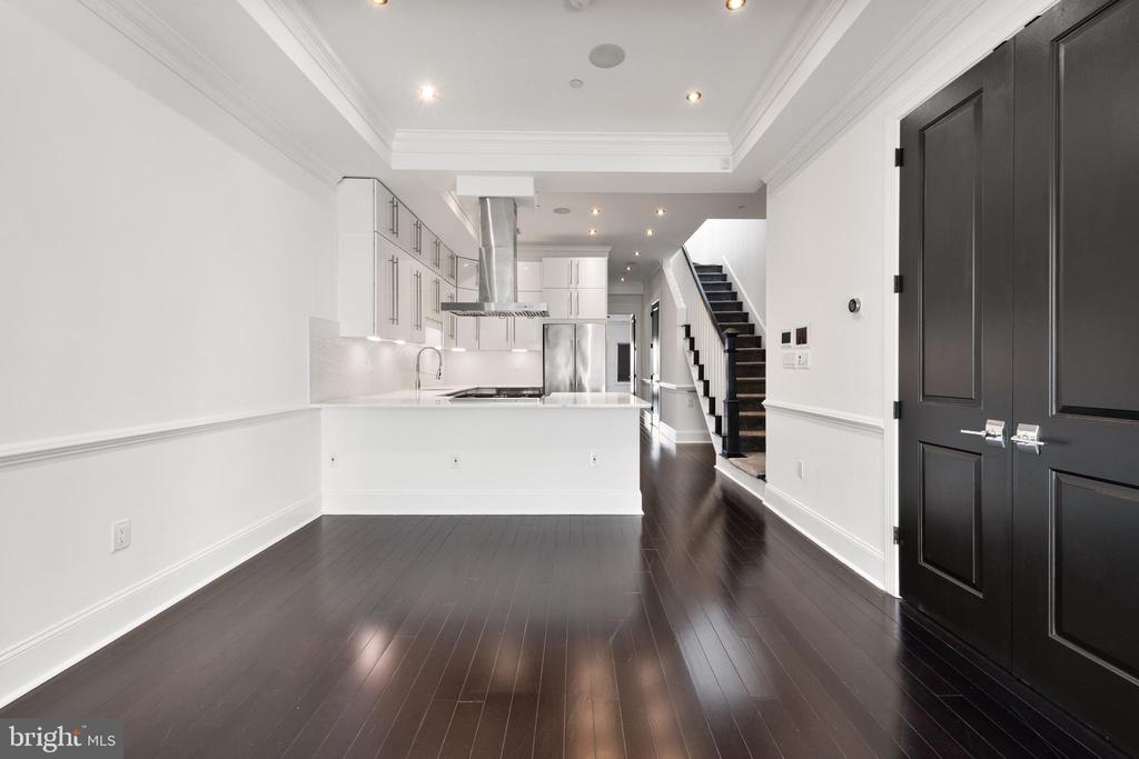 719 12TH STREET SE Unit: 3