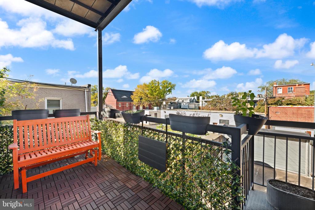 719 12TH STREET SE Unit: 3