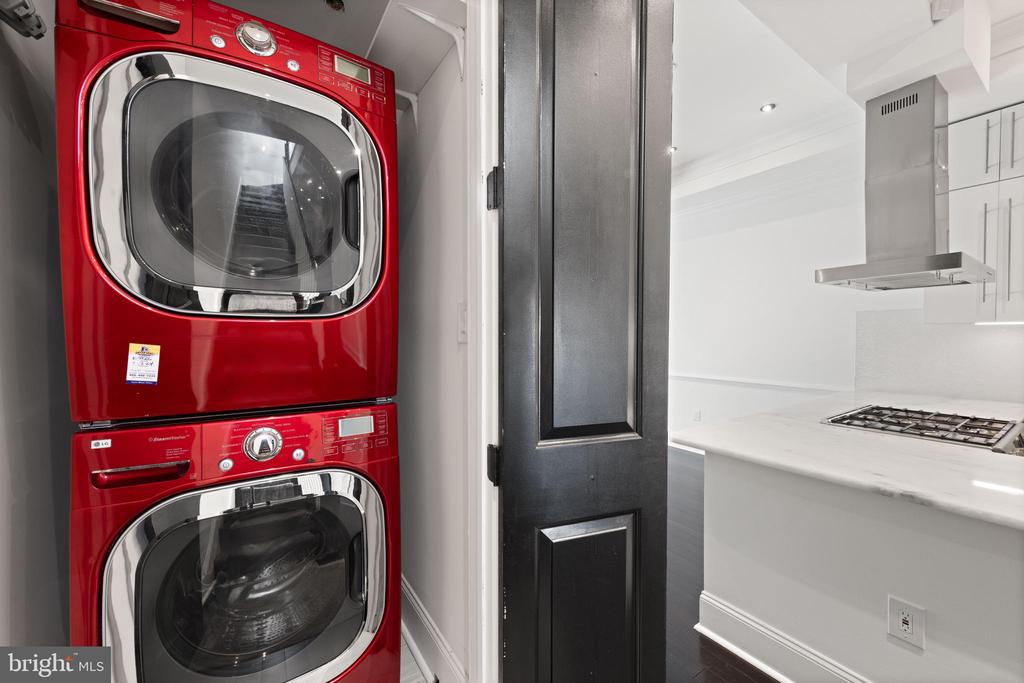 719 12TH STREET SE Unit: 3
