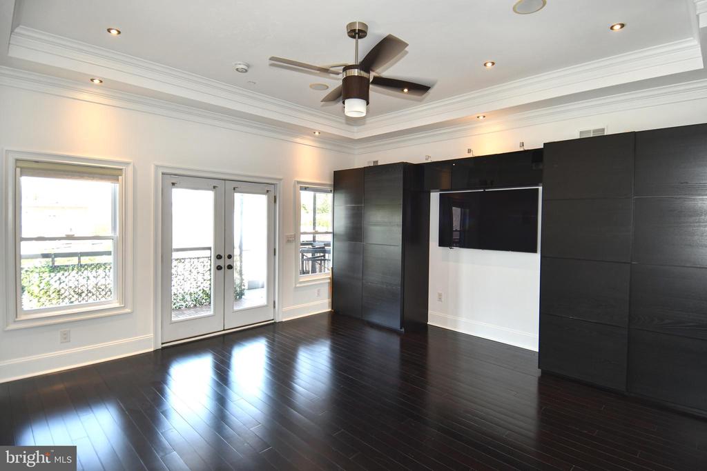 719 12TH STREET SE Unit: 3