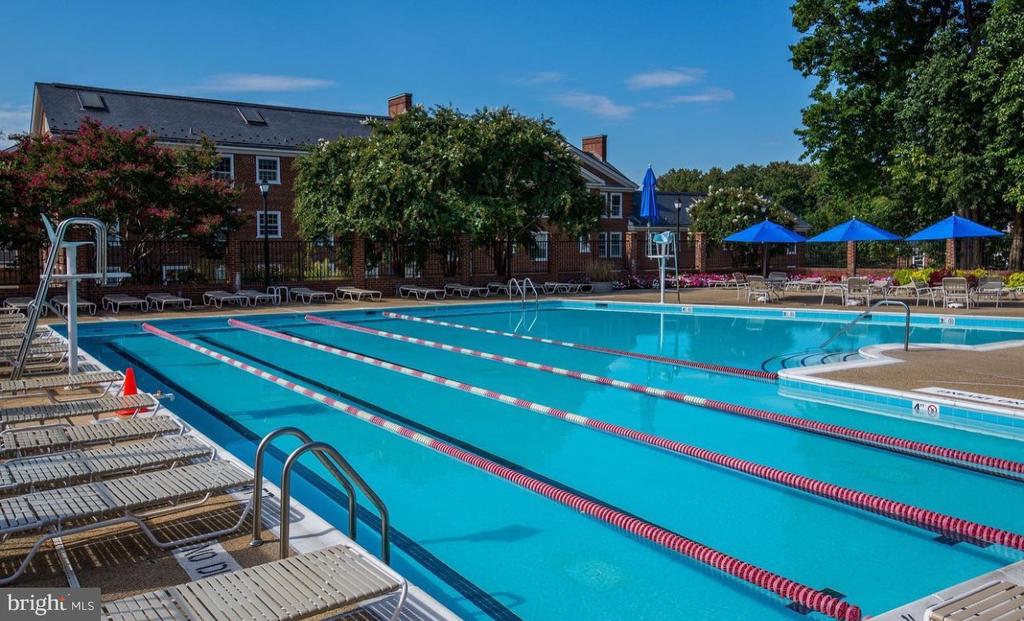 3620 38TH STREET NW Unit: B260