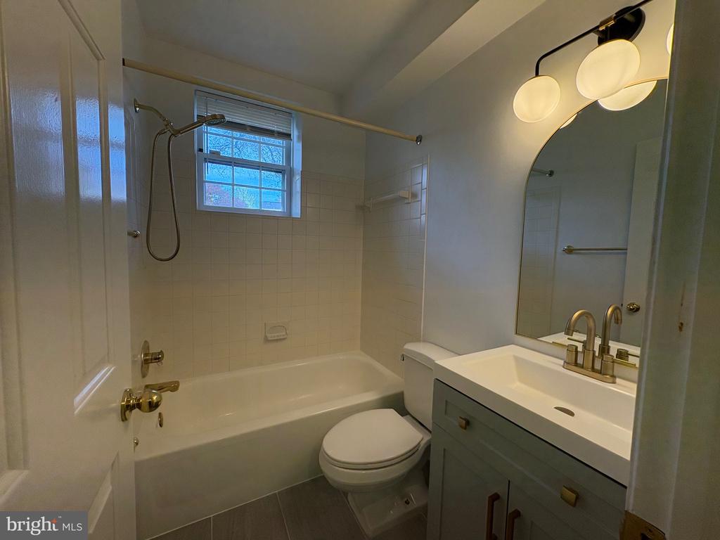 3620 38TH STREET NW Unit: B260