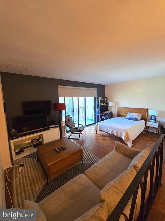 2201 L STREET NW Unit: 820