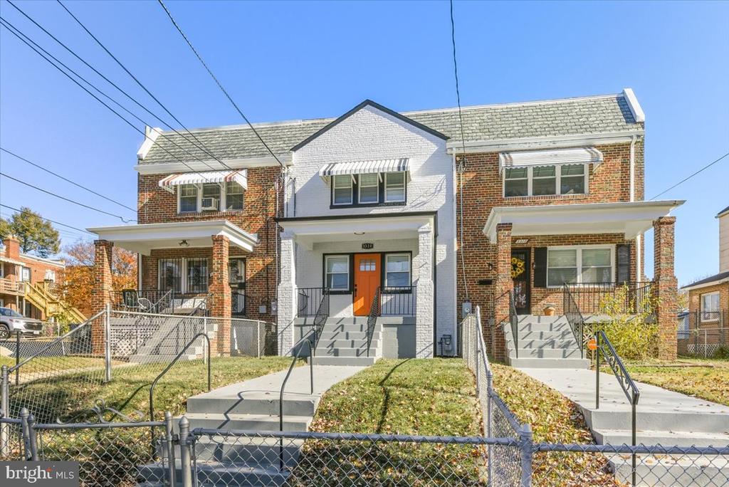 3310 12TH STREET SE