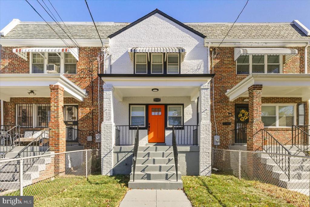 3310 12TH STREET SE