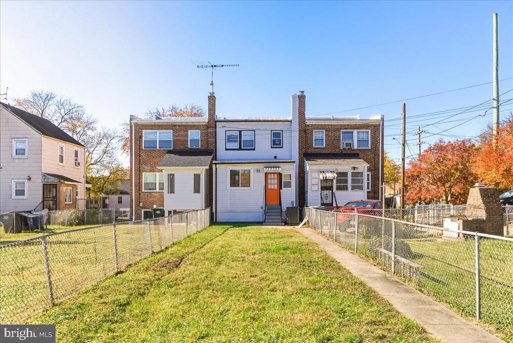 3310 12TH STREET SE