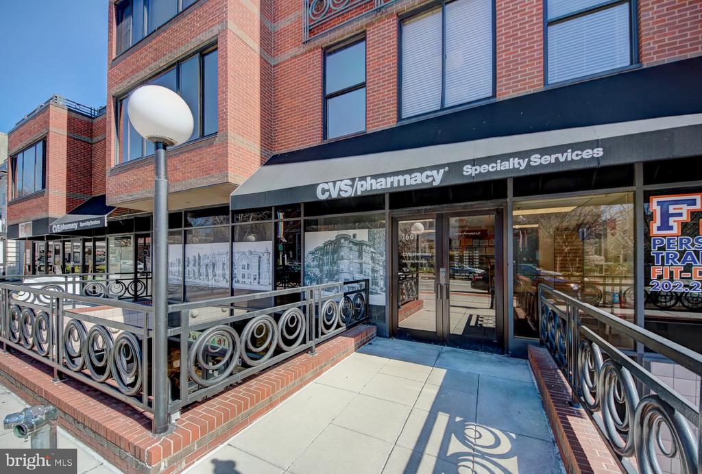 1526 17TH STREET NW Unit: 207