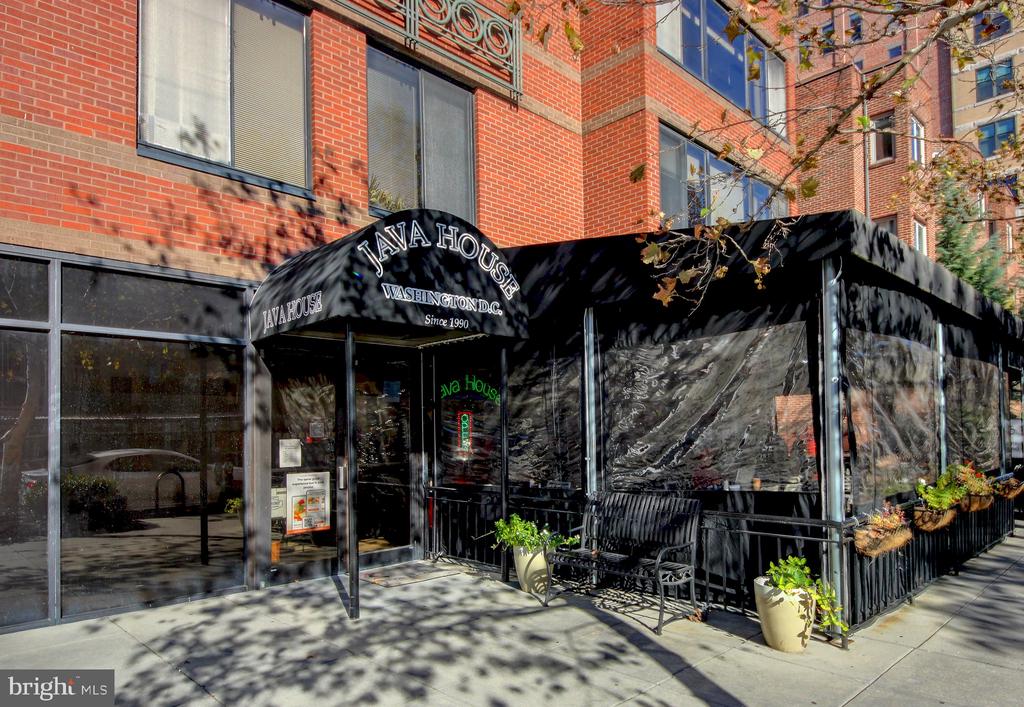 1526 17TH STREET NW Unit: 207
