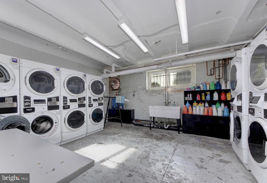 1526 17TH STREET NW Unit: 207