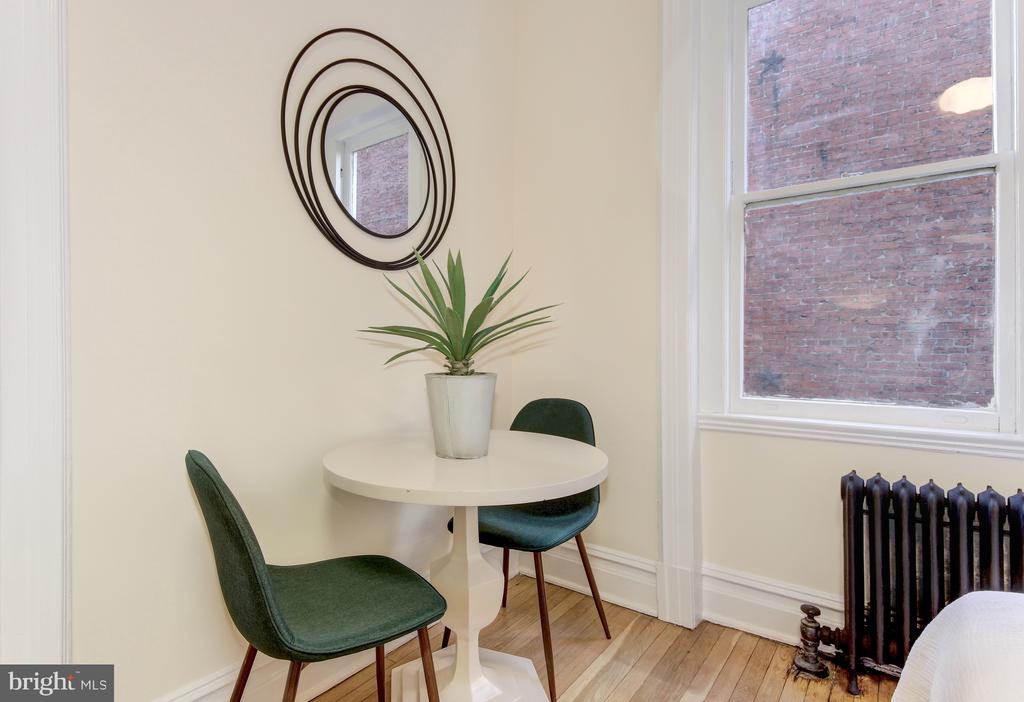 1526 17TH STREET NW Unit: 207