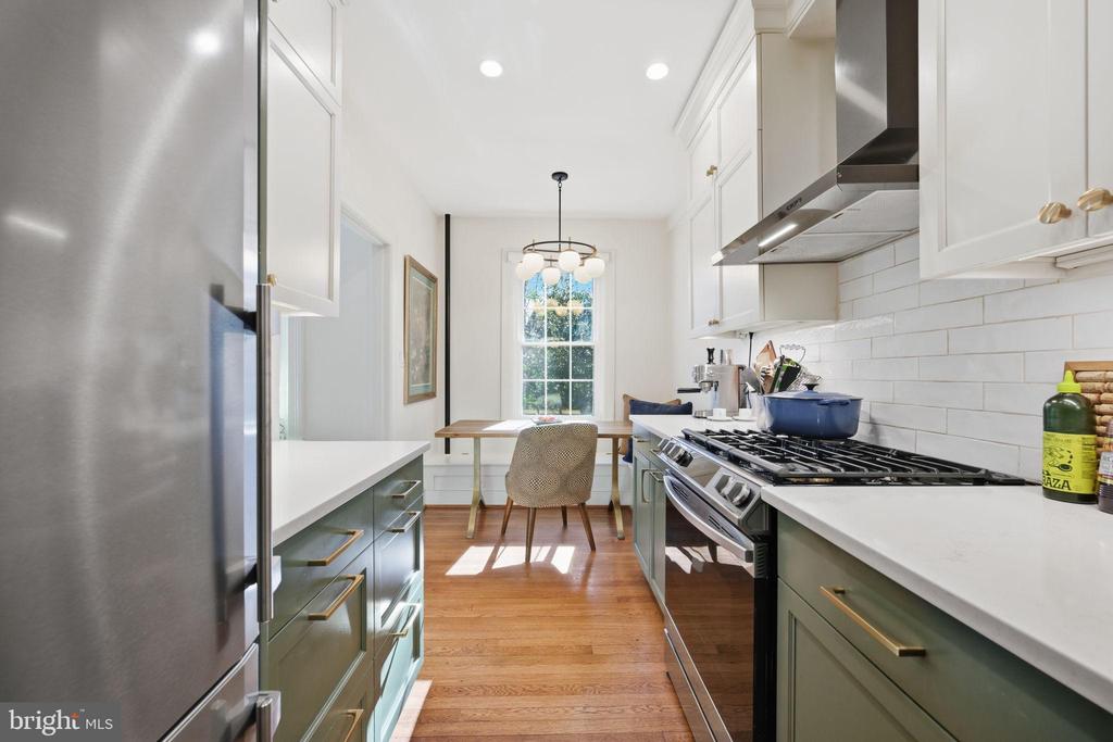 5402 CONNECTICUT AVENUE NW Unit: 202
