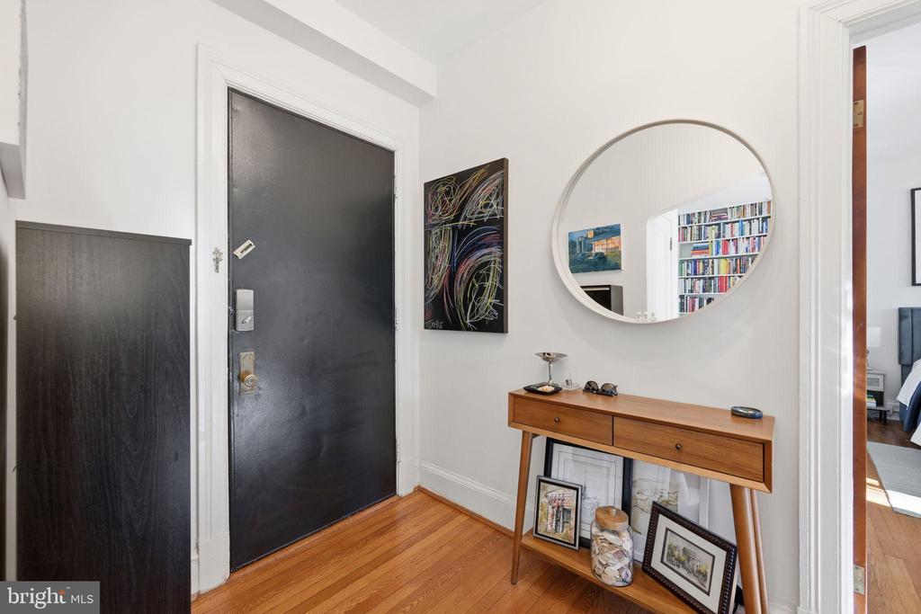 5402 CONNECTICUT AVENUE NW Unit: 202