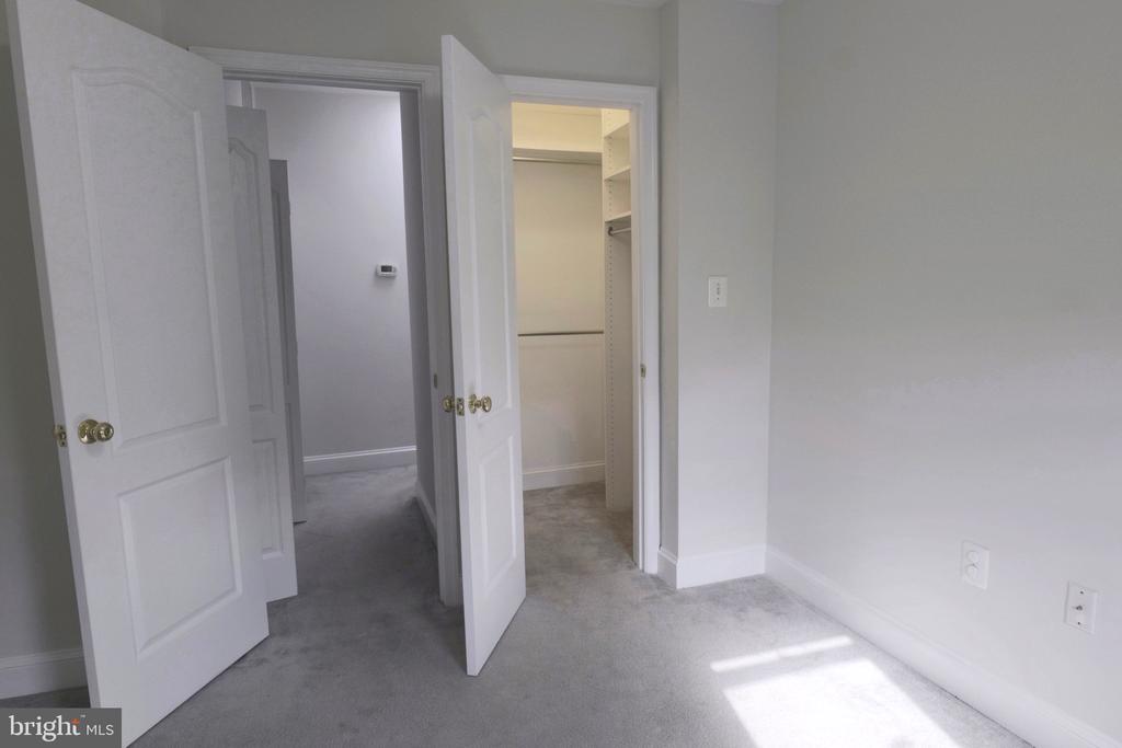 128 THOMAS STREET NW Unit: A