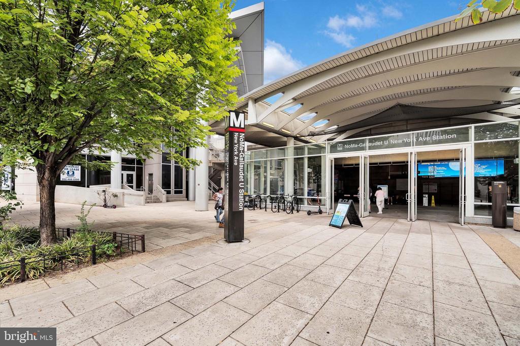128 THOMAS STREET NW Unit: A