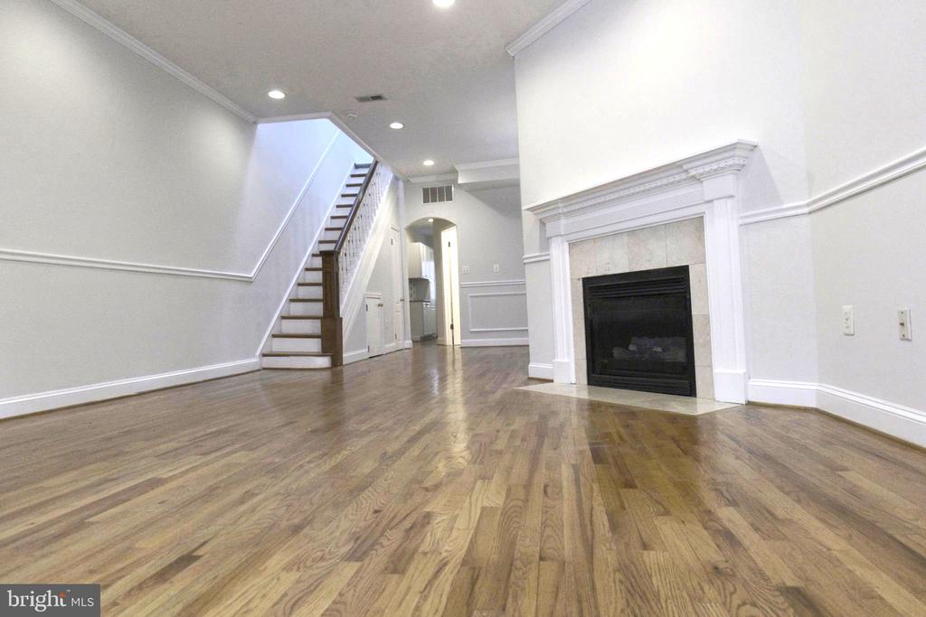 128 THOMAS STREET NW Unit: A