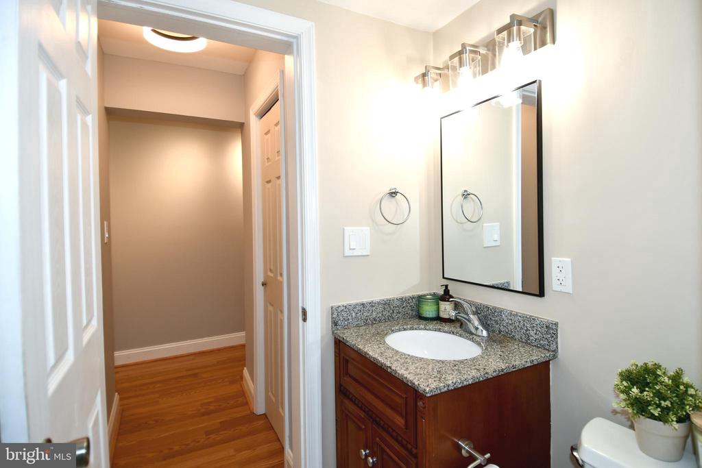 718 PARK ROAD NW Unit: 4