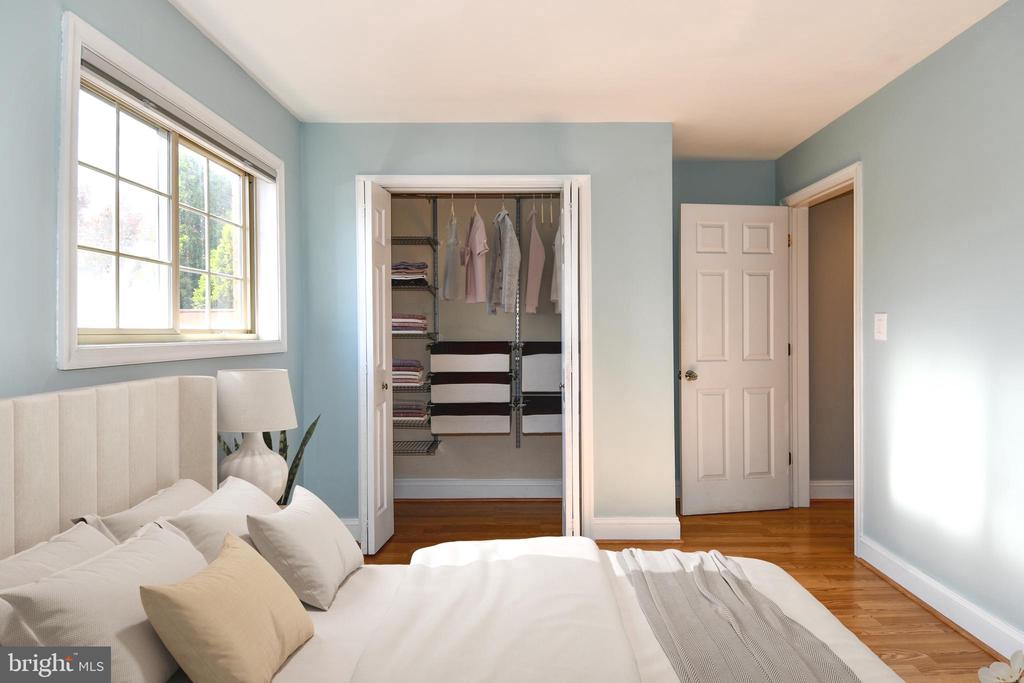 718 PARK ROAD NW Unit: 4
