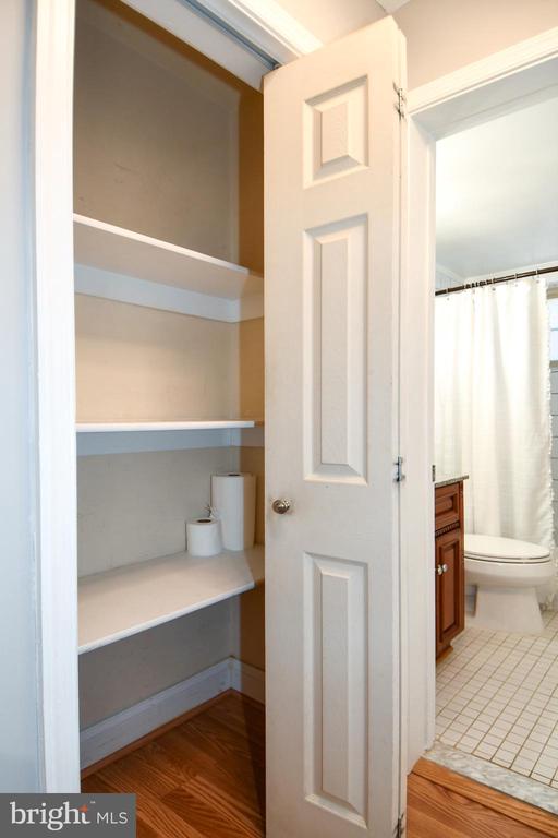 718 PARK ROAD NW Unit: 4