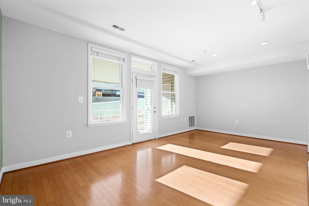 1350 MONROE STREET NW Unit: B